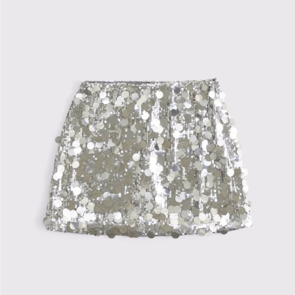 Abercrombie & Fitch (A&F) Scarlett Sequin Mini Skort - Medium - Worn Once Silver - Picture 7 of 9